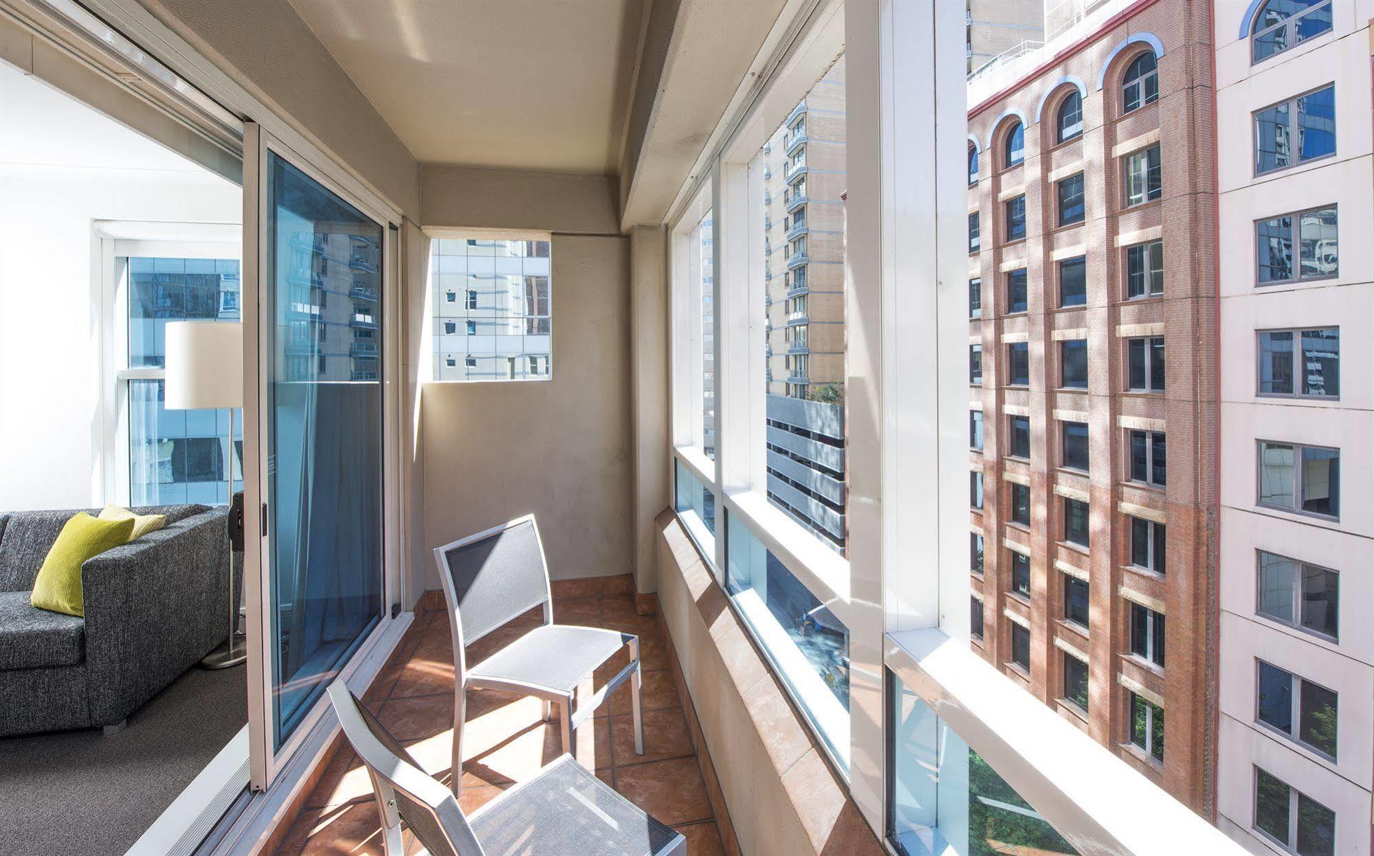Mantra On Kent Aparthotel Sydney Exterior photo