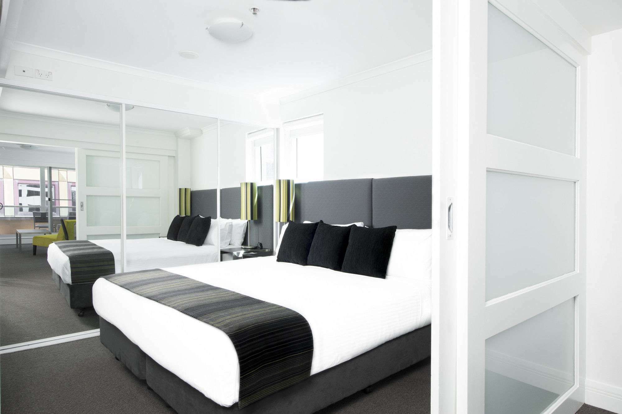 Mantra On Kent Aparthotel Sydney Exterior photo